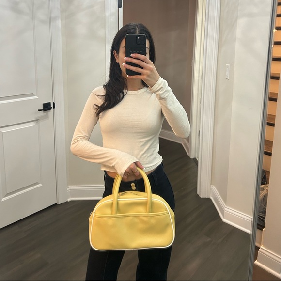 Chic Yellow Satchel with White Accents - Picture 2 of 6